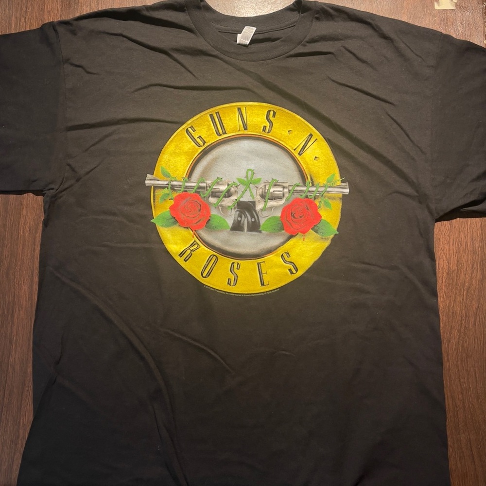 Black Guns & Roses Tour T-Shirt